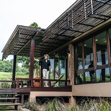 Mountain Creek Golf Resort & Residences Si Khio Экстерьер фото